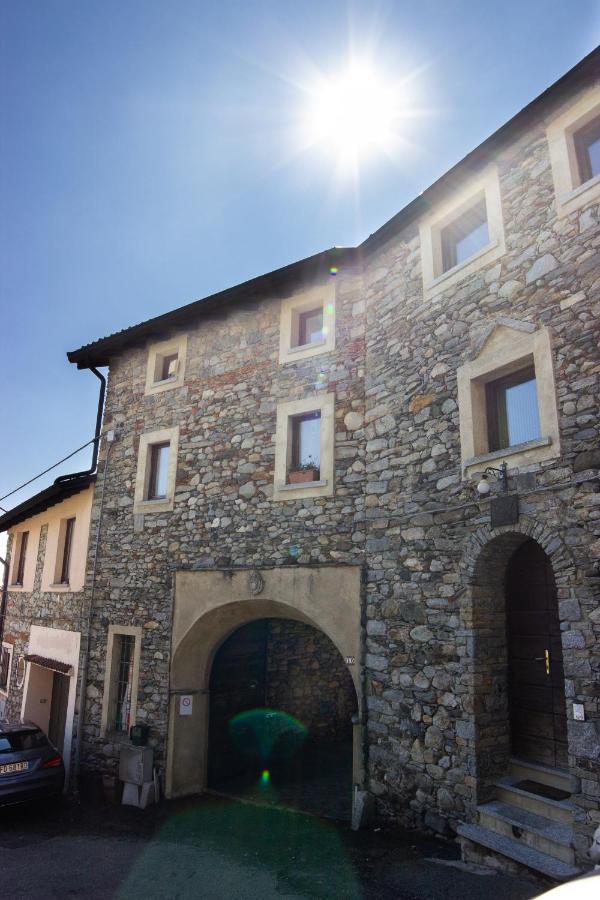 Hotel Casa Patrone Nebbiuno Exterior foto